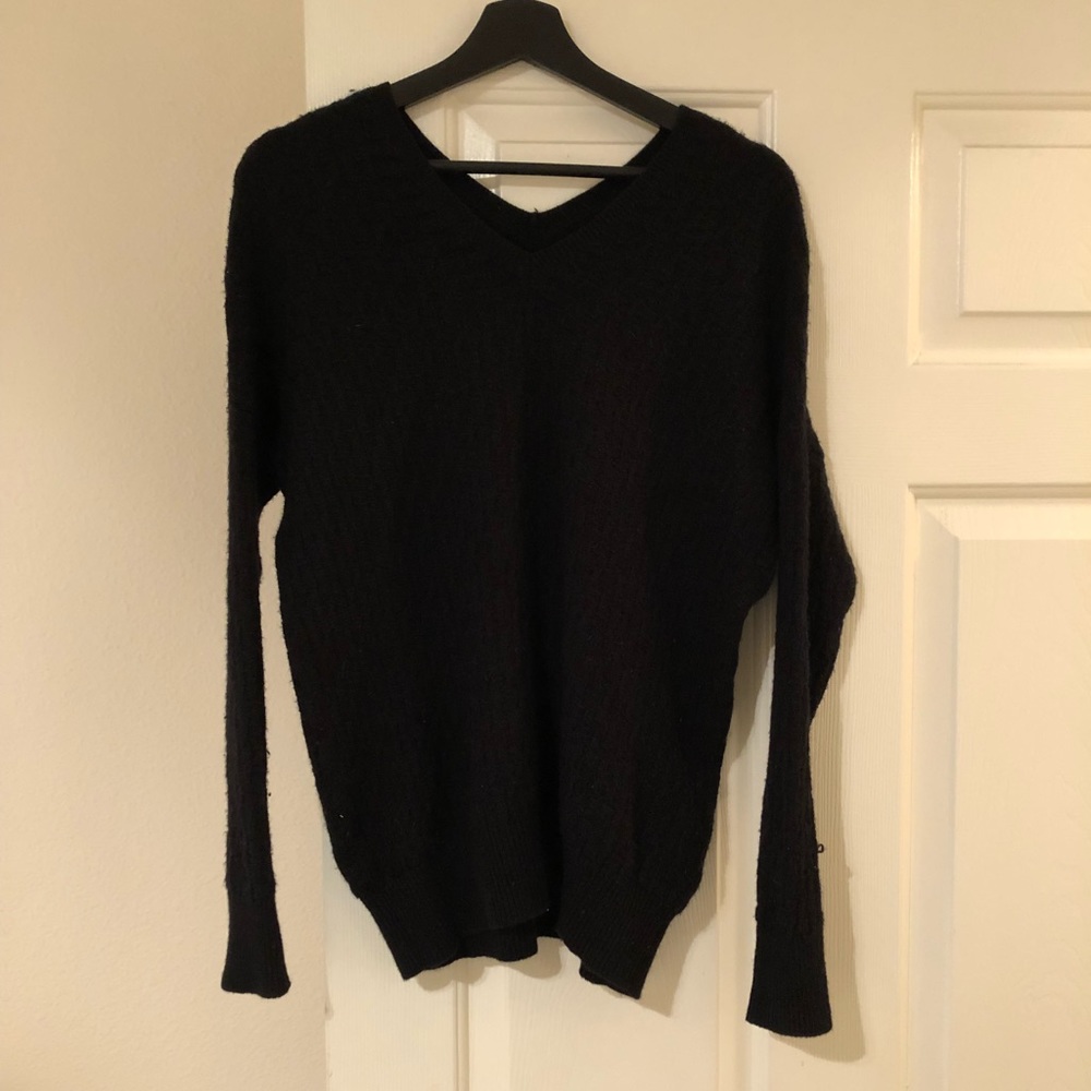 Vince wool/cashmere sweater ✨